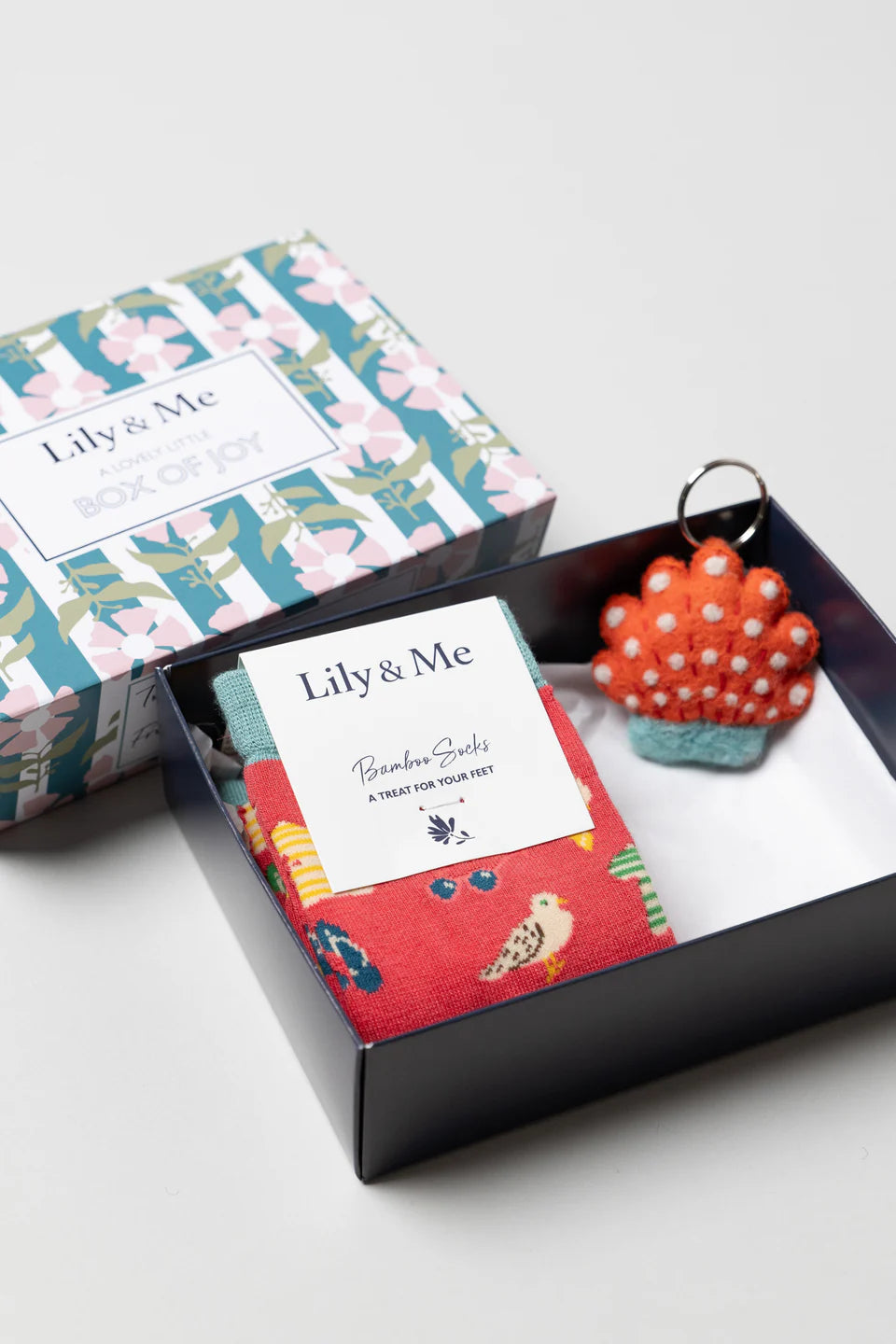 At The Beach Socks and Shell Keyring Gifbox | Lily & Me